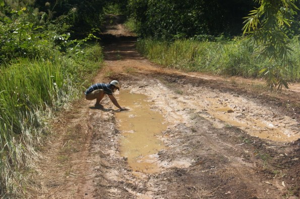 Đường lầy lội thấty sợ
